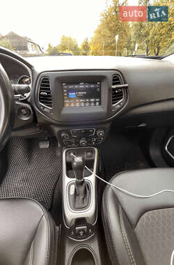 Внедорожник / Кроссовер Jeep Compass 2019 в 