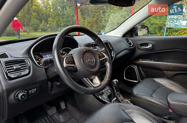 Внедорожник / Кроссовер Jeep Compass 2017 в 