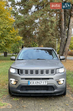 Внедорожник / Кроссовер Jeep Compass 2019 в 