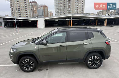 Внедорожник / Кроссовер Jeep Compass 2020 в 