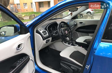 Внедорожник / Кроссовер Jeep Compass 2017 в 