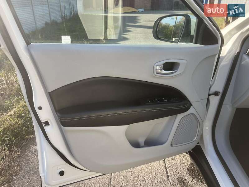 Внедорожник / Кроссовер Jeep Compass 2017 в Полтаве фото 25 Внедорожник / Кроссовер Jeep Compass 2017 в Полтаве