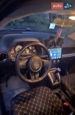 Внедорожник / Кроссовер Jeep Compass 2013 в 