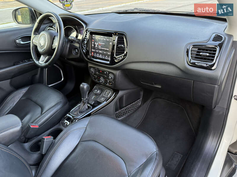 Позашляховик / Кросовер Jeep Compass 2017 в Києві фото 24 Позашляховик / Кросовер Jeep Compass 2017 в Києві