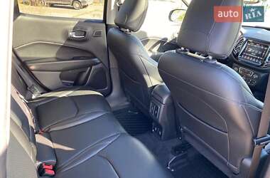 Внедорожник / Кроссовер Jeep Compass 2017 в 