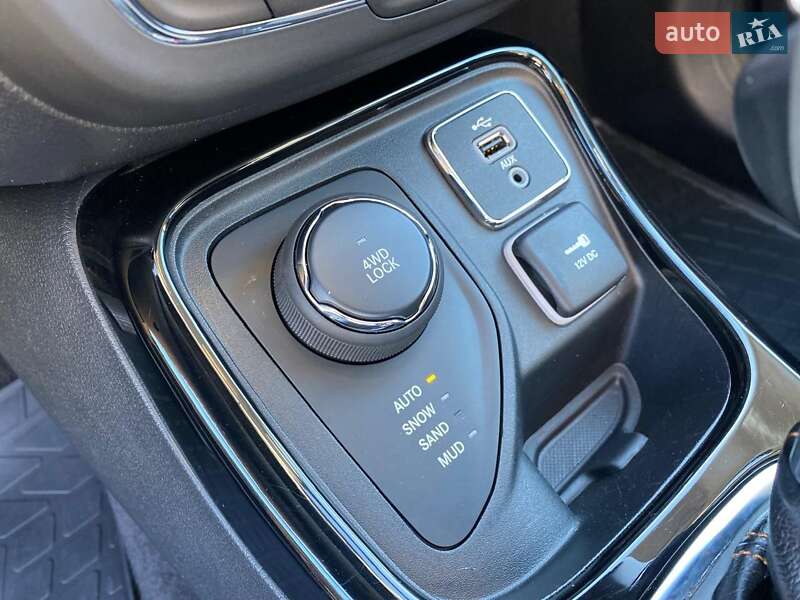 Внедорожник / Кроссовер Jeep Compass 2017 в Киеве