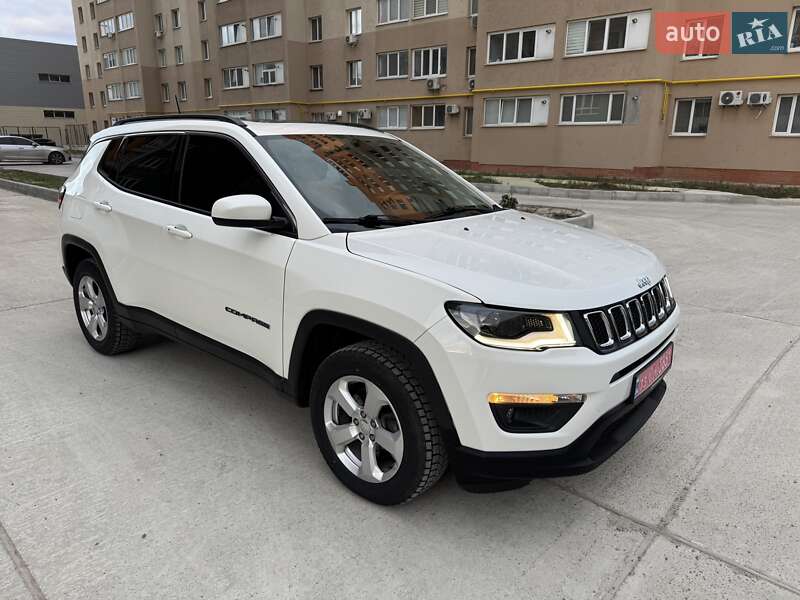 Внедорожник / Кроссовер Jeep Compass 2017 в Киеве