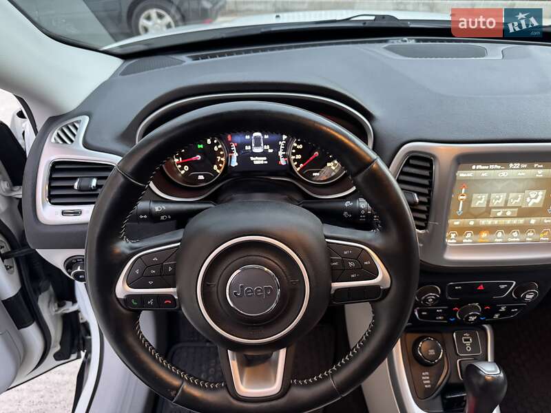 Внедорожник / Кроссовер Jeep Compass 2017 в Киеве