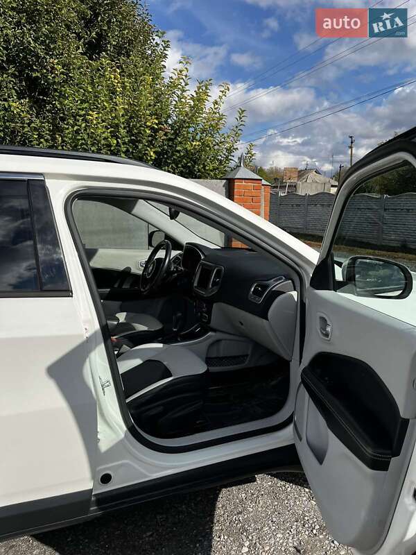 Внедорожник / Кроссовер Jeep Compass 2017 в Полтаве фото 41 Внедорожник / Кроссовер Jeep Compass 2017 в Полтаве