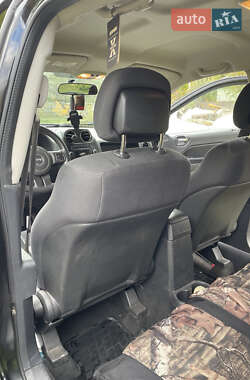 Внедорожник / Кроссовер Jeep Compass 2012 в 