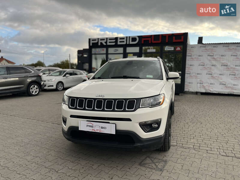 Внедорожник / Кроссовер Jeep Compass 2017 в 