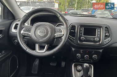 Внедорожник / Кроссовер Jeep Compass 2017 в 