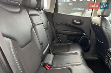 Внедорожник / Кроссовер Jeep Compass 2017 в 