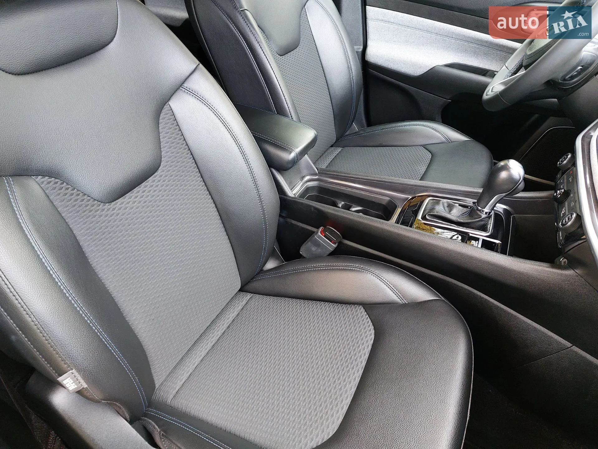 2021 Jeep Compass - мініатюра 26