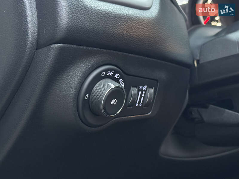 Внедорожник / Кроссовер Jeep Compass 2018 в Днепре фото 20 Внедорожник / Кроссовер Jeep Compass 2018 в Днепре