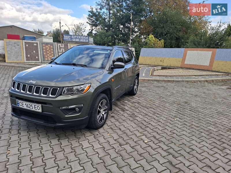 Позашляховик / Кросовер Jeep Compass 2017 в Чернівцях