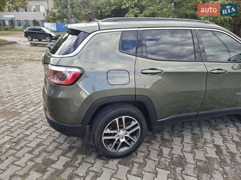 Позашляховик / Кросовер Jeep Compass 2017 в Чернівцях