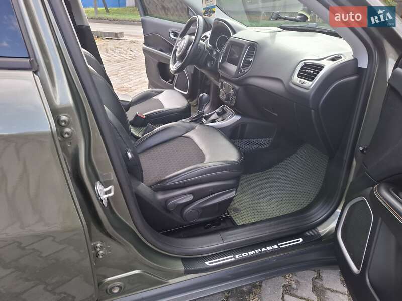 Внедорожник / Кроссовер Jeep Compass 2017 в Черновцах фото 35 Внедорожник / Кроссовер Jeep Compass 2017 в Черновцах