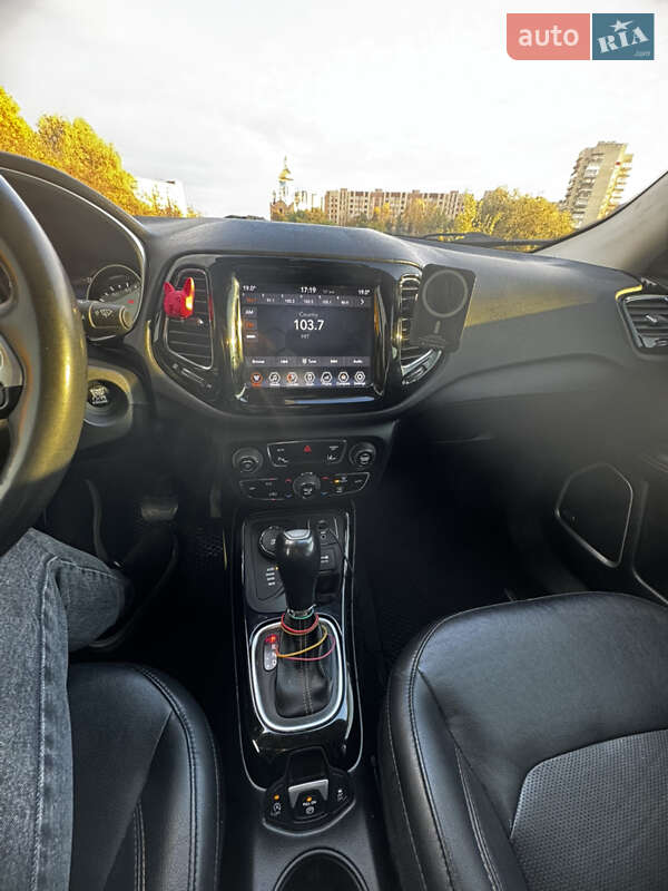Внедорожник / Кроссовер Jeep Compass 2018 в Ровно