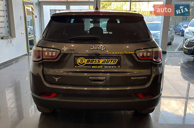 Внедорожник / Кроссовер Jeep Compass 2020 в 