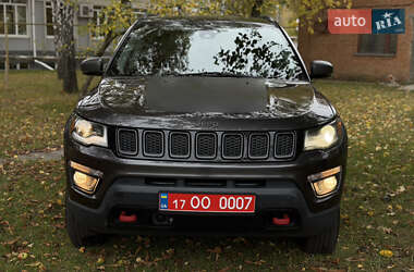 Внедорожник / Кроссовер Jeep Compass 2018 в 