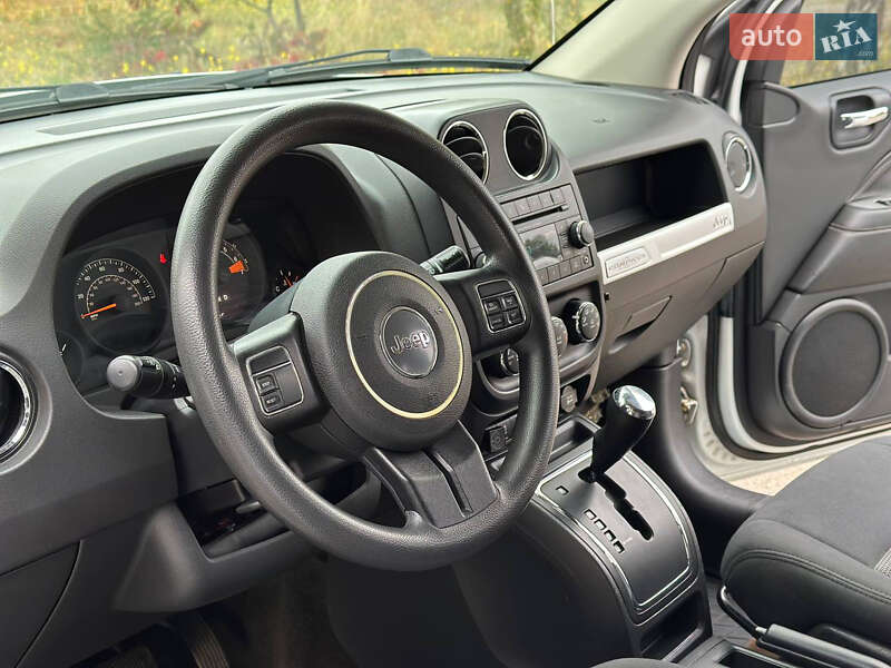 Внедорожник / Кроссовер Jeep Compass 2014 в Днепре