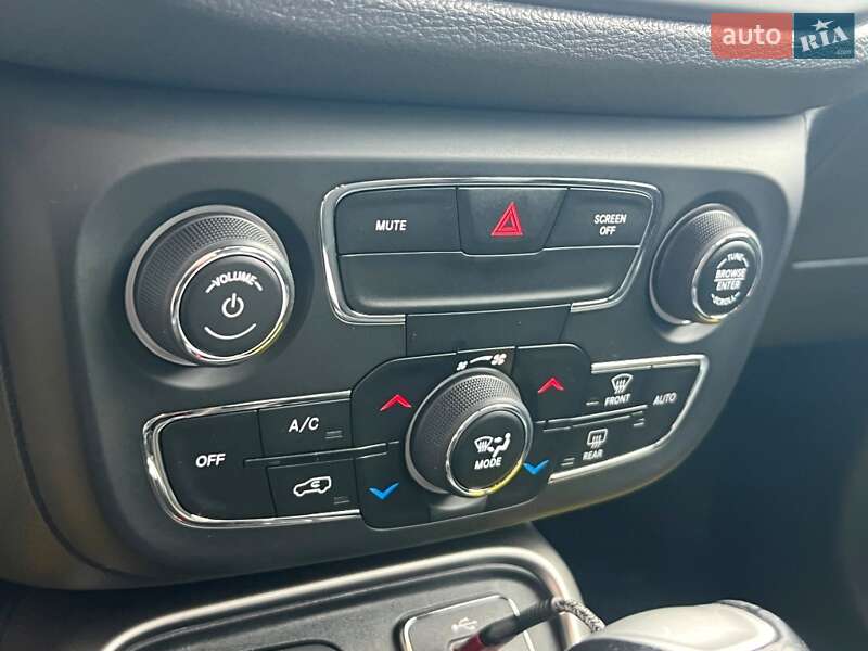 Внедорожник / Кроссовер Jeep Compass 2017 в Киеве