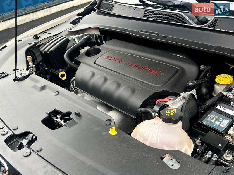 Внедорожник / Кроссовер Jeep Compass 2017 в Киеве