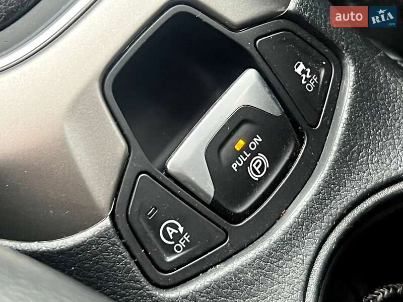 Внедорожник / Кроссовер Jeep Compass 2017 в Киеве