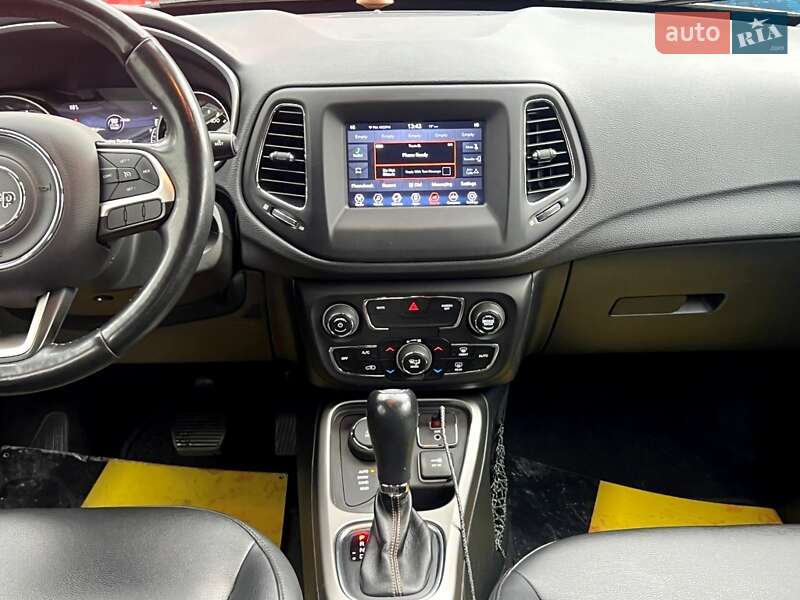 Внедорожник / Кроссовер Jeep Compass 2017 в Киеве