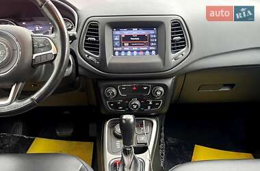 Позашляховик / Кросовер Jeep Compass 2017 в 