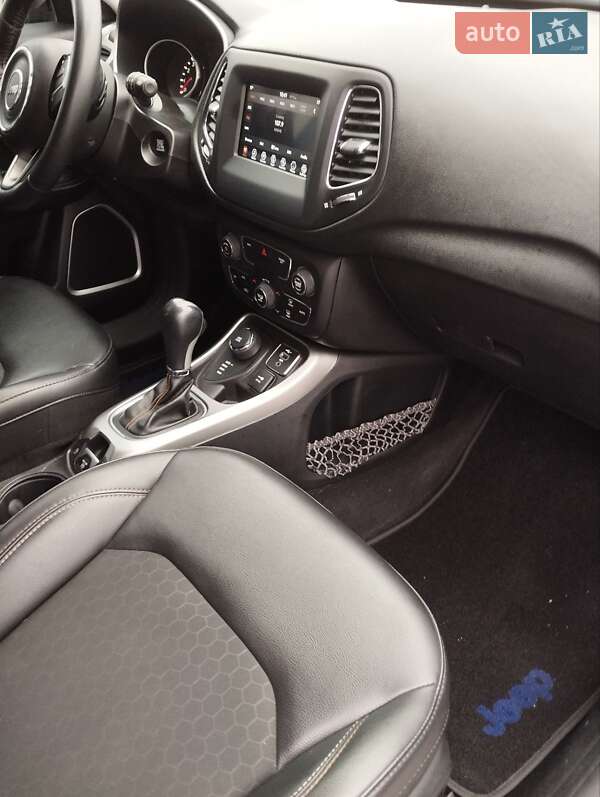 Позашляховик / Кросовер Jeep Compass 2019 в Києві фото 18 Позашляховик / Кросовер Jeep Compass 2019 в Києві