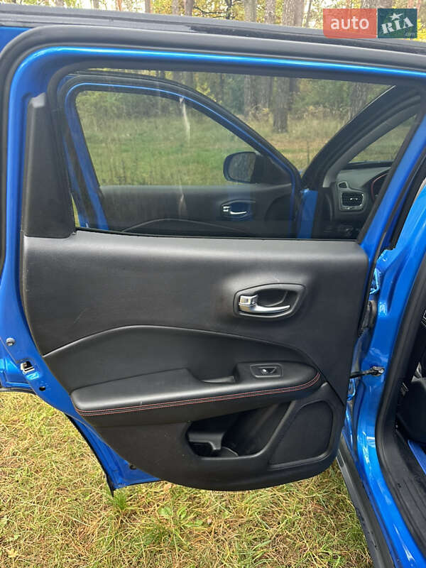 Позашляховик / Кросовер Jeep Compass 2017 в Києві фото 25 Позашляховик / Кросовер Jeep Compass 2017 в Києві