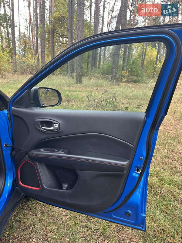 Позашляховик / Кросовер Jeep Compass 2017 в Києві фото 32 Позашляховик / Кросовер Jeep Compass 2017 в Києві