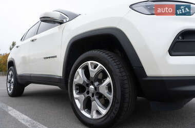 Позашляховик / Кросовер Jeep Compass 2020 в 