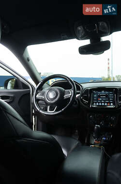 Позашляховик / Кросовер Jeep Compass 2020 в 