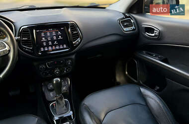 Позашляховик / Кросовер Jeep Compass 2018 в 