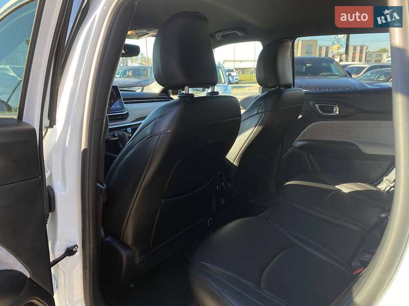 Внедорожник / Кроссовер Jeep Compass 2024 в Львове