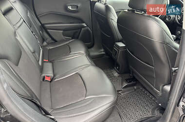 Внедорожник / Кроссовер Jeep Compass 2018 в 