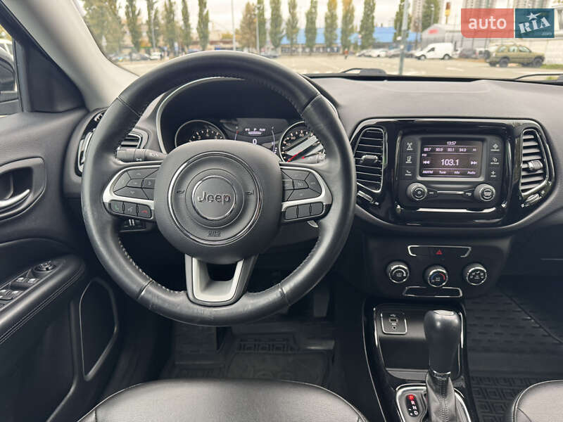 Позашляховик / Кросовер Jeep Compass 2018 в Києві фото 32 Позашляховик / Кросовер Jeep Compass 2018 в Києві