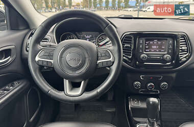 Внедорожник / Кроссовер Jeep Compass 2018 в 