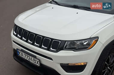 Позашляховик / Кросовер Jeep Compass 2017 в  фото 7 Позашляховик / Кросовер Jeep Compass 2017 в