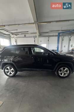 Внедорожник / Кроссовер Jeep Compass 2017 в 