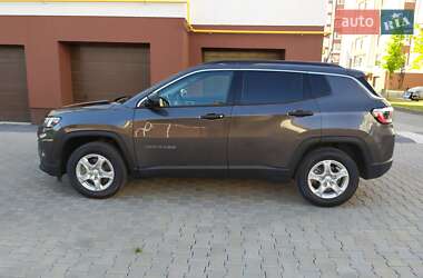 Внедорожник / Кроссовер Jeep Compass 2022 в 