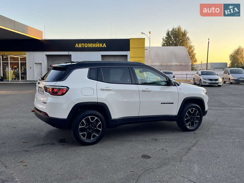 Внедорожник / Кроссовер Jeep Compass 2019 в Киеве фото 12 Внедорожник / Кроссовер Jeep Compass 2019 в Киеве