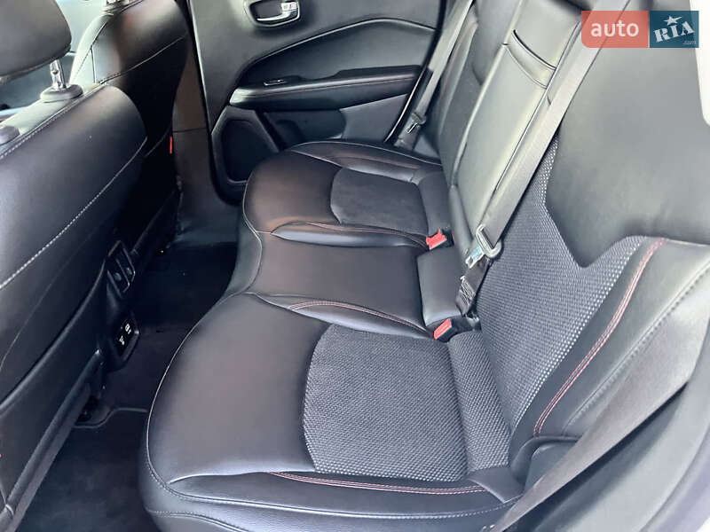 Внедорожник / Кроссовер Jeep Compass 2019 в Киеве фото 43 Внедорожник / Кроссовер Jeep Compass 2019 в Киеве