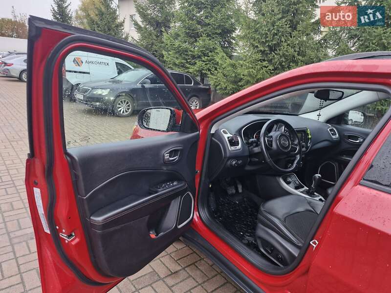 Внедорожник / Кроссовер Jeep Compass 2018 в Киеве