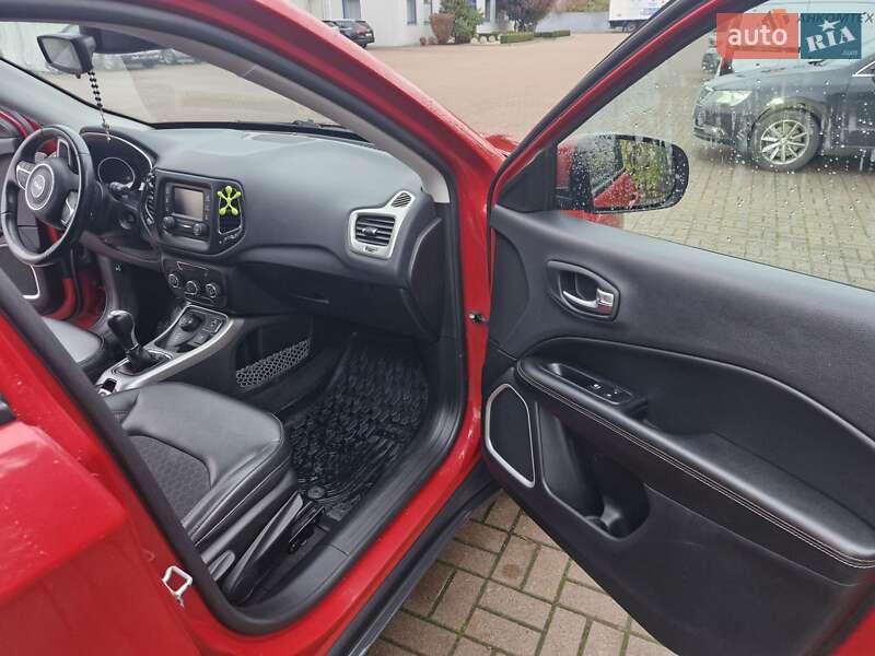 Внедорожник / Кроссовер Jeep Compass 2018 в Киеве