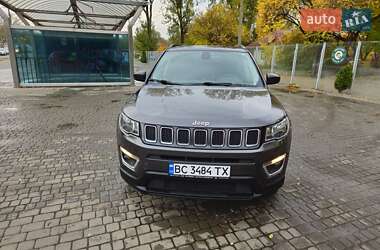 Внедорожник / Кроссовер Jeep Compass 2018 в 