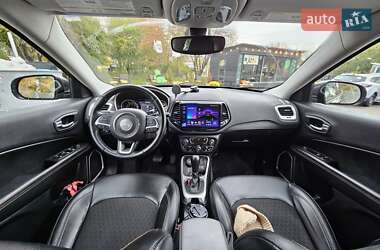 Внедорожник / Кроссовер Jeep Compass 2018 в 